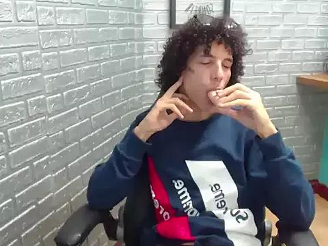 Kurtt_Miller from StripChat is Freechat