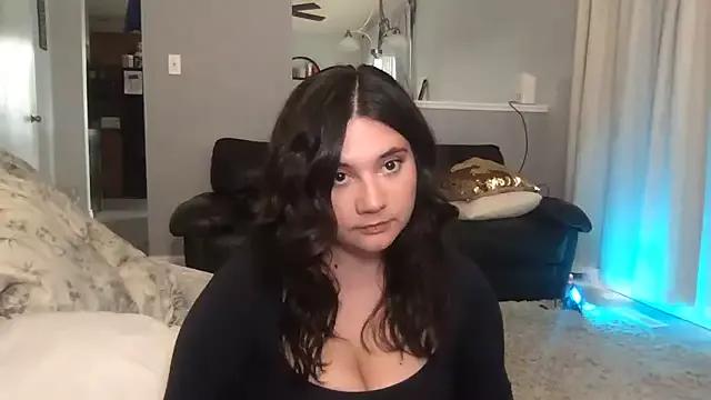 kylienotjenner from StripChat is Freechat