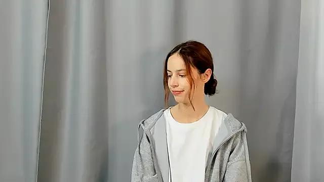 KylieVrable from StripChat is Freechat