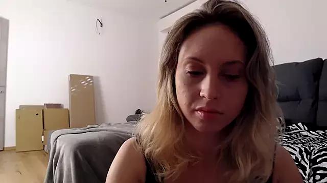 L_Sofia from StripChat is Freechat