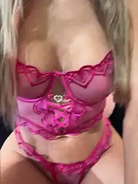 ladamoon from StripChat is Freechat