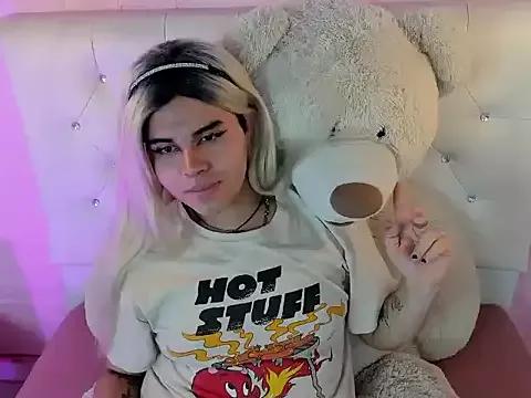 Lady_Evelynn from StripChat is Freechat