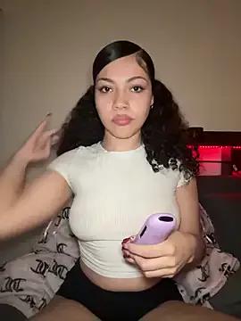 ladylavish from StripChat is Freechat