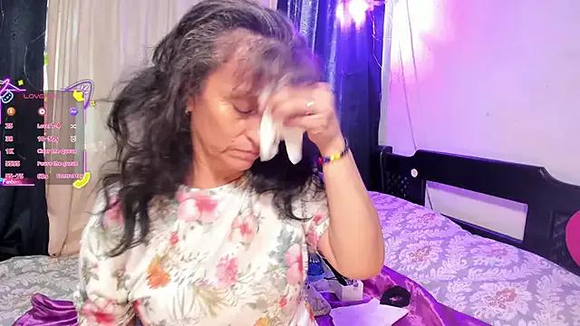 LadyPilar from StripChat is Freechat