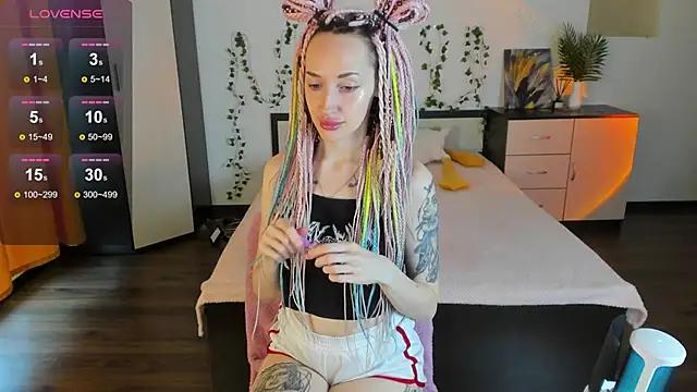 Check-out our cam rooms range and converse on a personal level with our delicious livecams streamers, showing off their spicy curves and toys.
