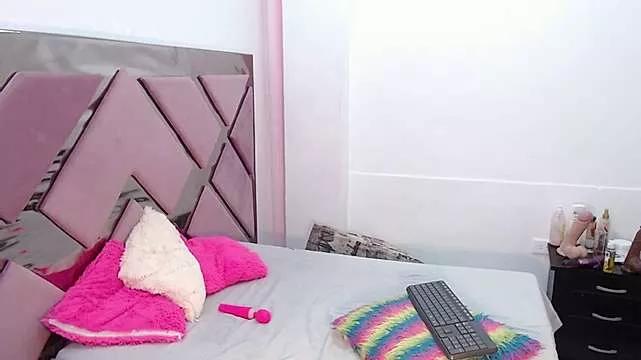 Laila_Coleman from StripChat