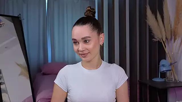 lanabubu from StripChat is Freechat