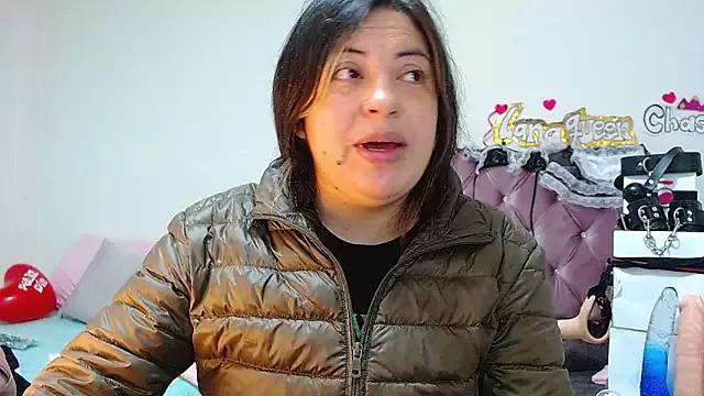lanaqueen699 from StripChat is Freechat