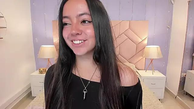 Lara_Rouss_ from StripChat is Freechat