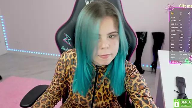 Check-out our cam rooms range and converse on a personal level with our delicious livecams streamers, showing off their spicy curves and toys.