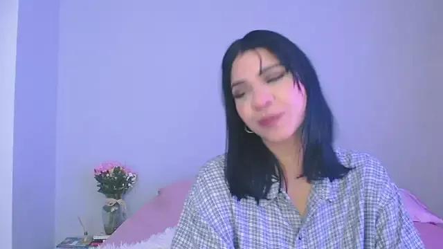 Laura-angeel from StripChat is Freechat