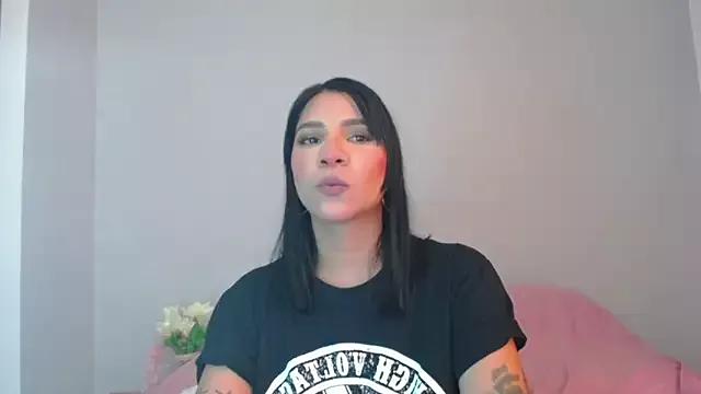 Laura-angeel from StripChat is Freechat