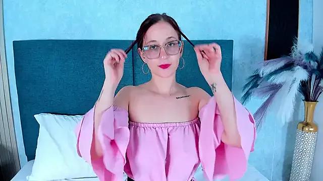 Check-out our cam rooms range and converse on a personal level with our delicious livecams streamers, showing off their spicy curves and toys.