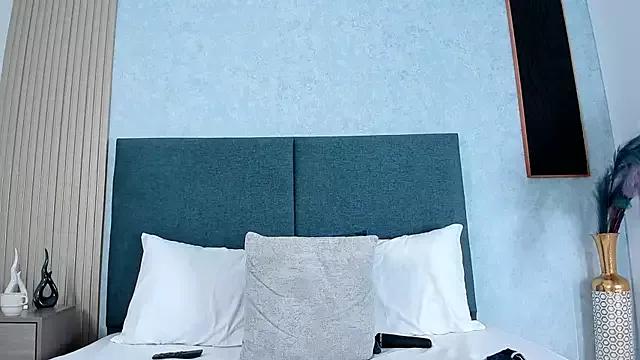 Laura_Ivy from StripChat is Freechat