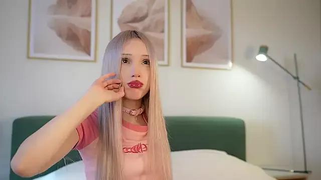 Laura_Obsidian from StripChat is Freechat
