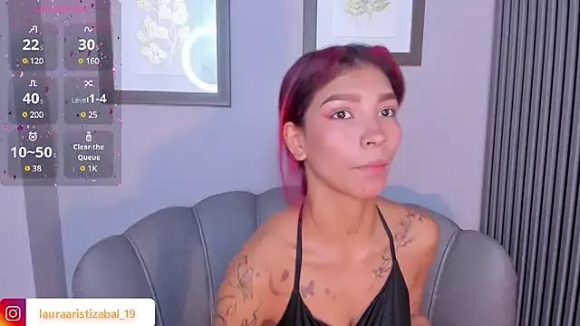LauraAristizabal from StripChat is Freechat