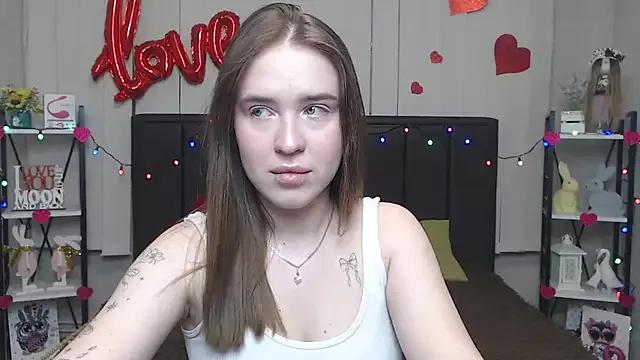 LauraHlot from StripChat is Freechat