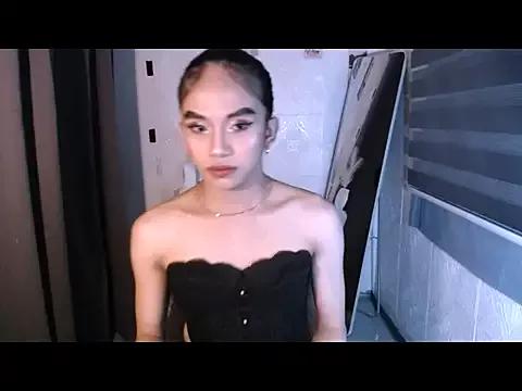 LauraSoHot from StripChat is Freechat