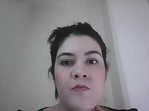 lauratobon from StripChat is Freechat