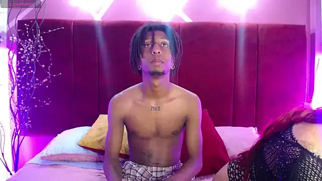 Lauren_n_mike from StripChat is Freechat