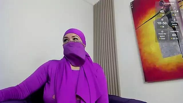 Layla_arabelle from StripChat is Freechat