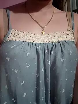 LeanaLy from StripChat is Freechat