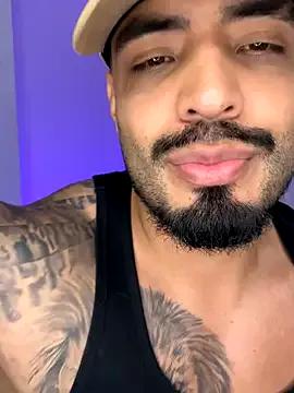 LeandroRusso from StripChat is Freechat