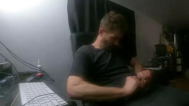 leanjamesdean from StripChat is Freechat