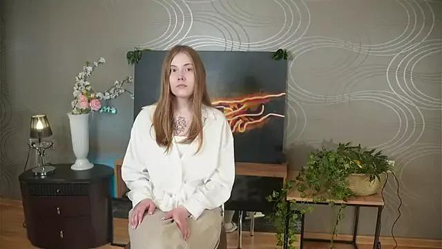 LeilaCrute from StripChat is Freechat