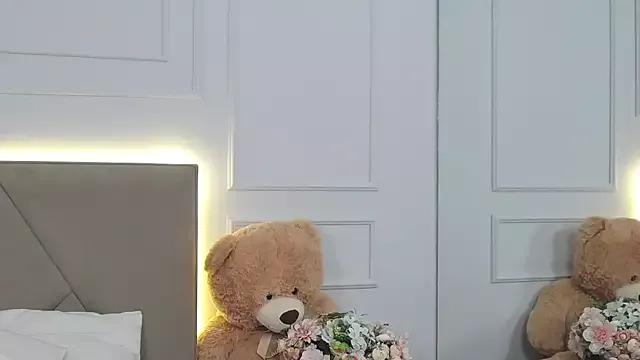 LeilaLow from StripChat