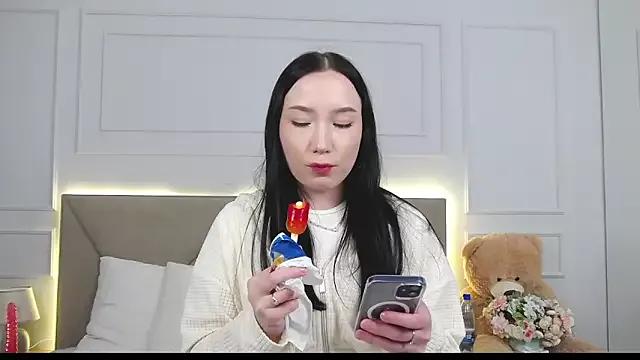 LeilaLow from StripChat