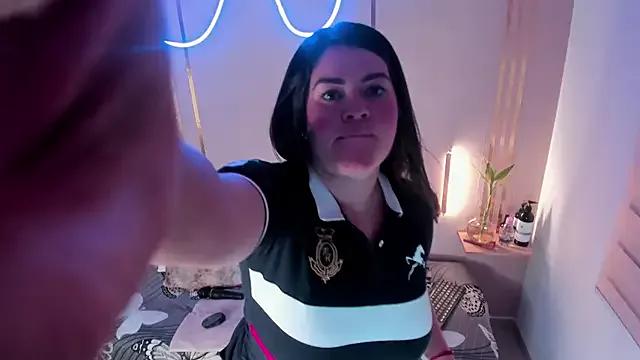 lena_paulxo from StripChat is Freechat