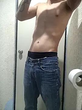Leonul from StripChat is Freechat