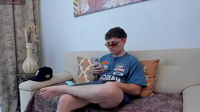 Check-out our cam rooms range and converse on a personal level with our delicious livecams streamers, showing off their spicy curves and toys.