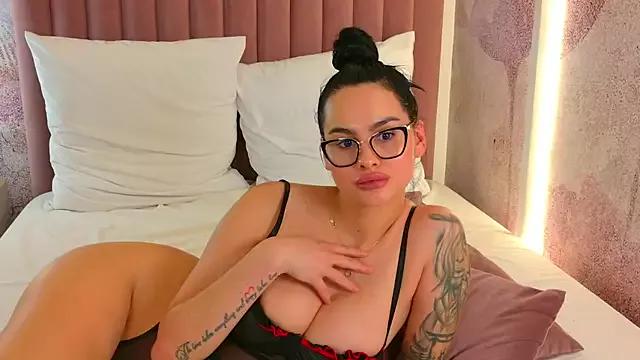 Check-out our cam rooms range and converse on a personal level with our delicious livecams streamers, showing off their spicy curves and toys.