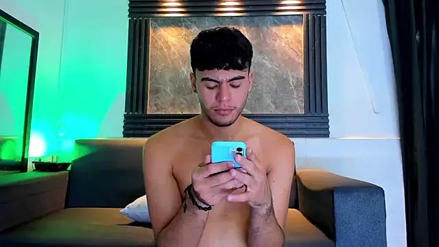 liam_genner_ from StripChat is Freechat