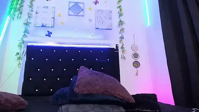 Liilly_Taylor1 from StripChat is Freechat
