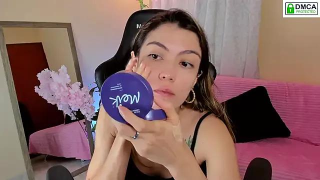 Lilabril from StripChat is Freechat
