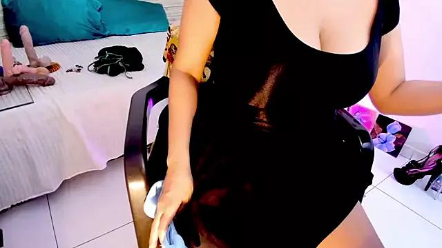 lilahSweet from StripChat