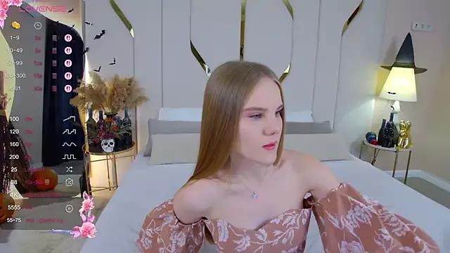 Check-out our cam rooms range and converse on a personal level with our delicious livecams streamers, showing off their spicy curves and toys.