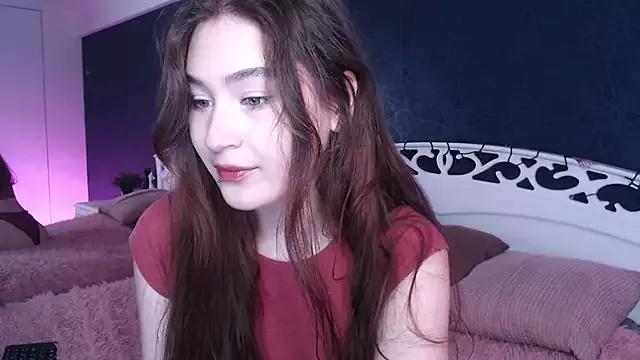 Lili_Luuu from StripChat is Freechat