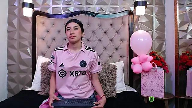 Check-out our cam rooms range and converse on a personal level with our delicious livecams streamers, showing off their spicy curves and toys.