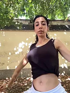 Lilith022 from StripChat is Freechat