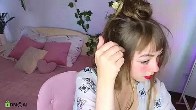 Lily_aurum from StripChat is Freechat