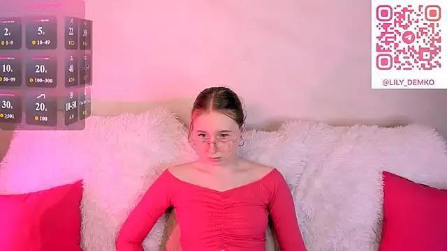 Lily_Barbie_ from StripChat is Freechat