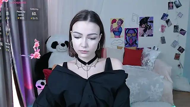 Check-out our cam rooms range and converse on a personal level with our delicious livecams streamers, showing off their spicy curves and toys.