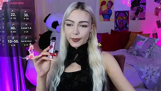 Check-out our cam rooms range and converse on a personal level with our delicious livecams streamers, showing off their spicy curves and toys.