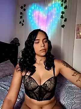 linda698049 from StripChat is Freechat