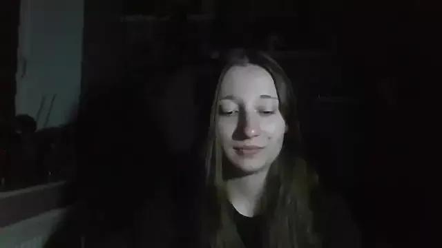 LindaPretty from StripChat is Freechat
