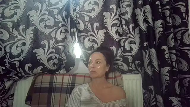 LindaStarS from StripChat is Freechat